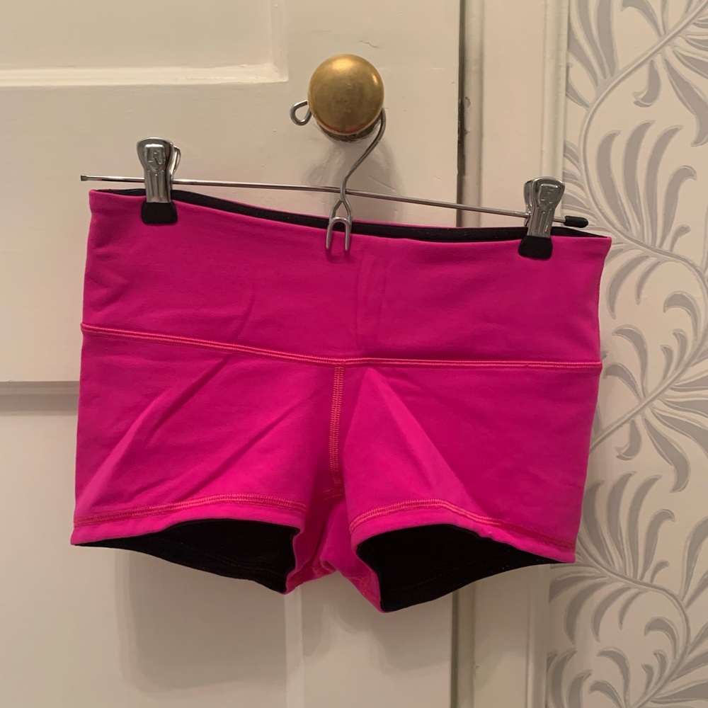 Lululemon reversible shorts hot pink/black size 2